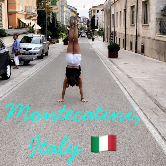 Meet your Posher, Erica - Picture 13 of 14